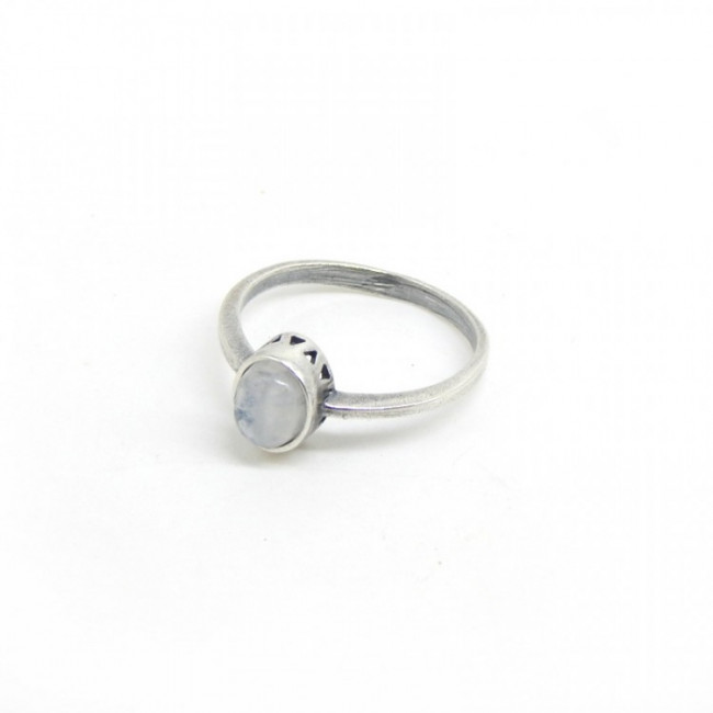 Кольцо с адуляром (природным лунным камнем) Д5703К
