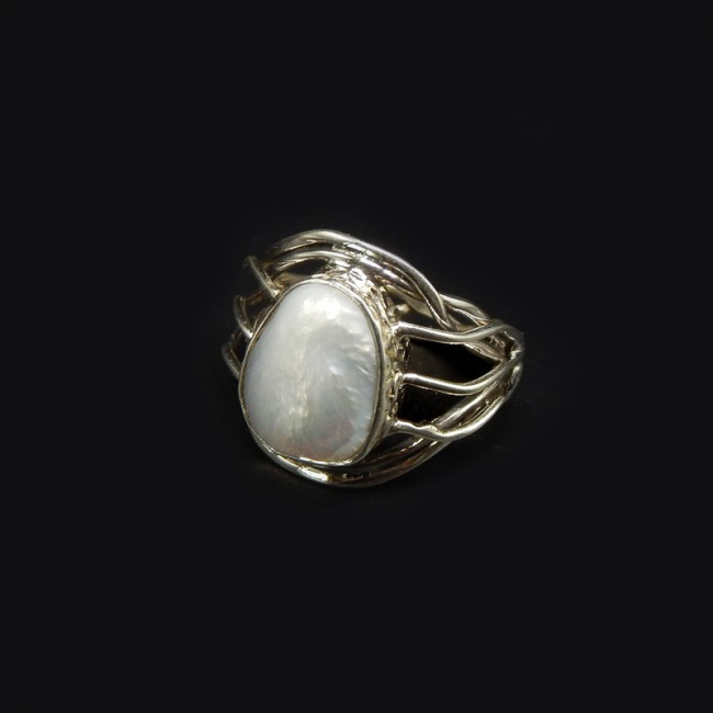 Кольцо с белым жемчугом барокко Д1504К